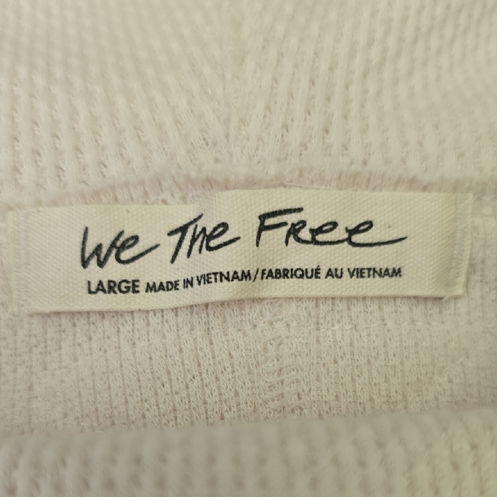 ❤️$25 SALE NWT- We The Free Hazy Heart Top Large - Picture 2 of 10